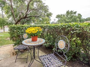 2920 Roberts Dr APT 3, Woodridge, IL 60517