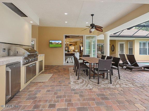 3rd image of 117 Montura Dr