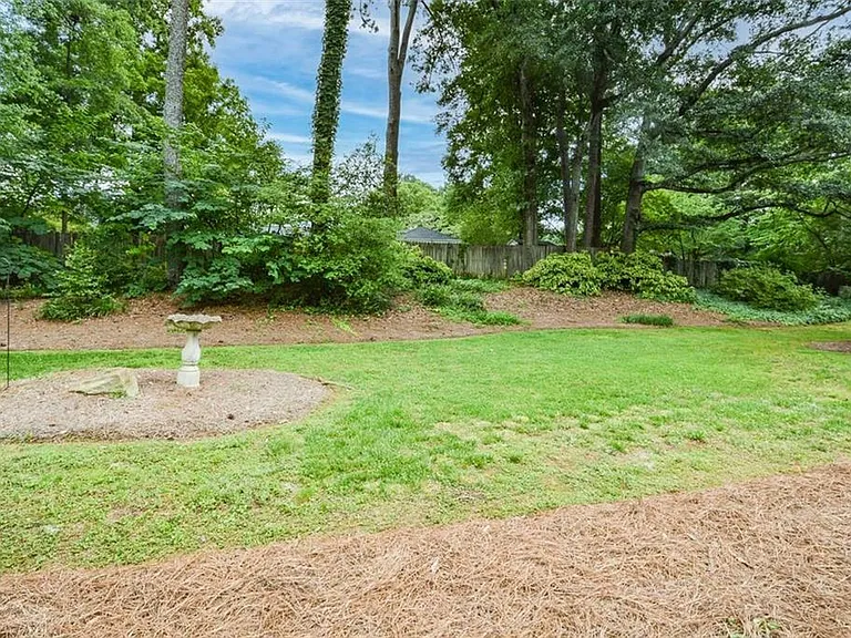 435 Stonebridge Dr — Photo 40