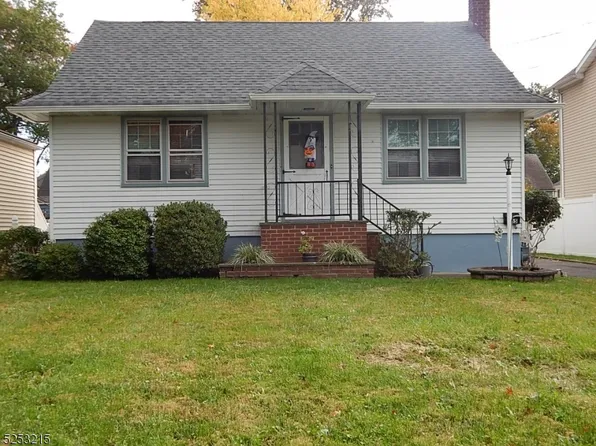 365 Roosevelt Ln, Kenilworth Boro, NJ 07033