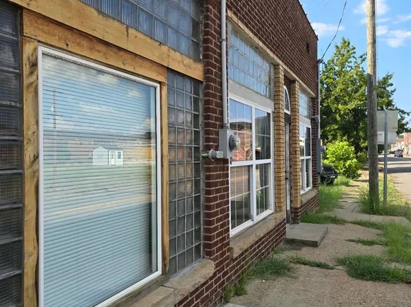 302 S Elm St, Paris, AR 72855