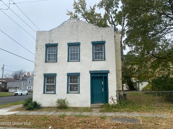 567 6th Avenue, Troy, NY 12182