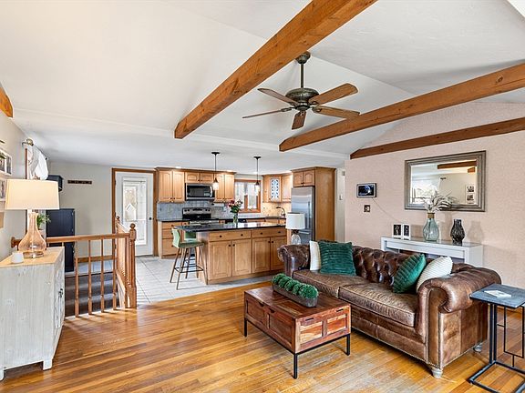 4th image of 29 Lydon Ln