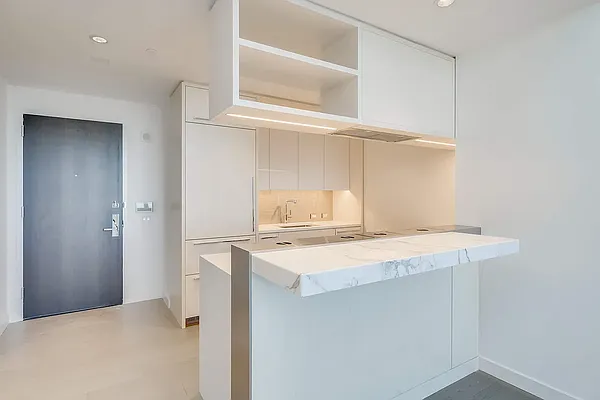 Rented by Compass | media 31