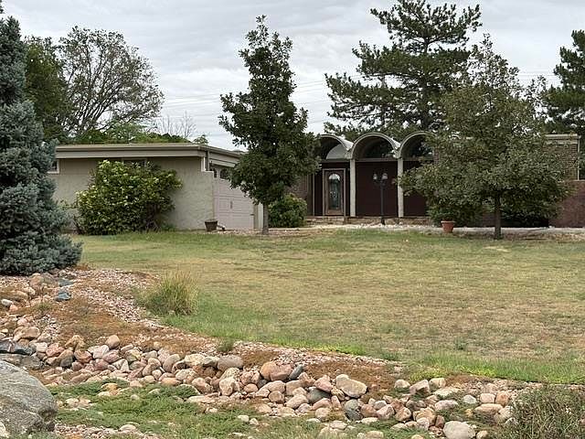 1st image of 2802 Country Ln