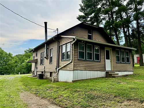 3725 Swonger Rd NW Photo 1