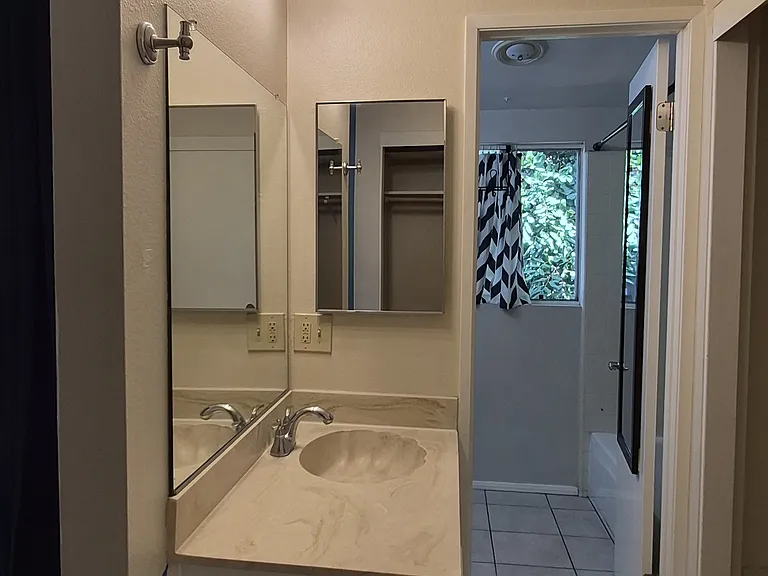 2673 Milton Ave #12 — Photo 12