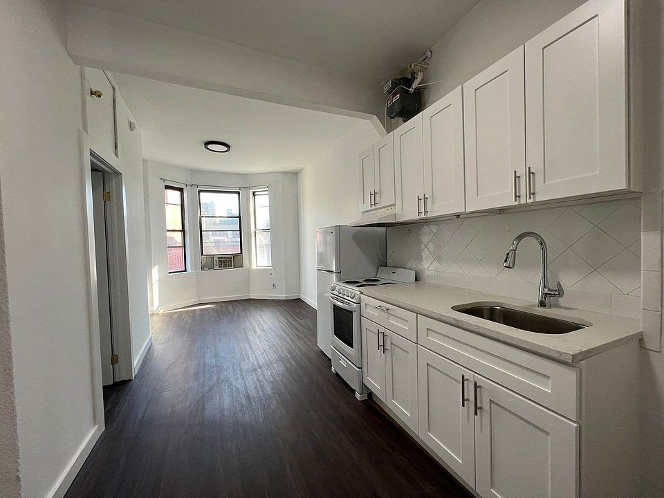 1st image of 179 Mulberry St #24