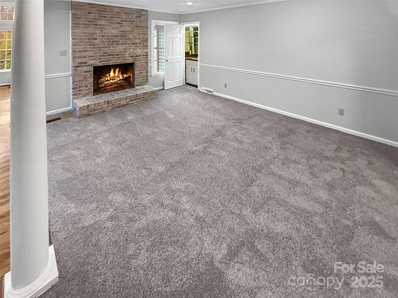 3rd image of 1730 Saddlewood Dr