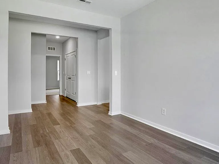 475 Ashley Dr — Photo 5