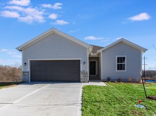 825 Shane Ct, Belton, MO 64012