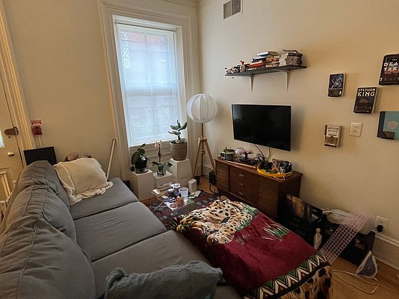 5th image of 2008 W Girard Ave #1R