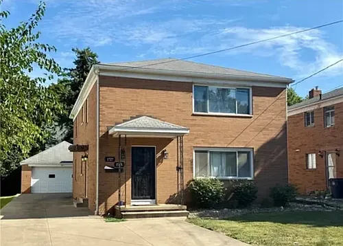 1725 Liberty Dr #1725 Photo 1
