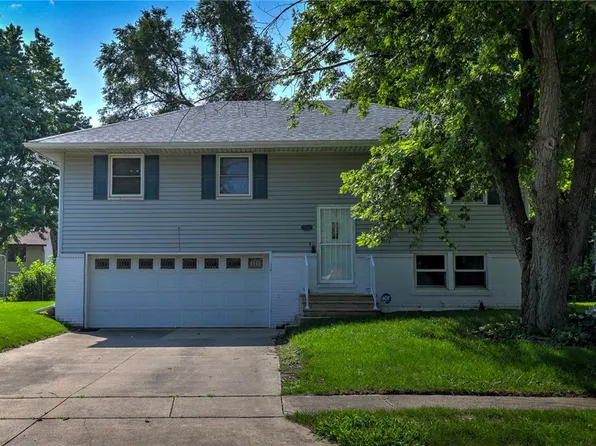 3554 Dove Dr, Decatur, IL 62526