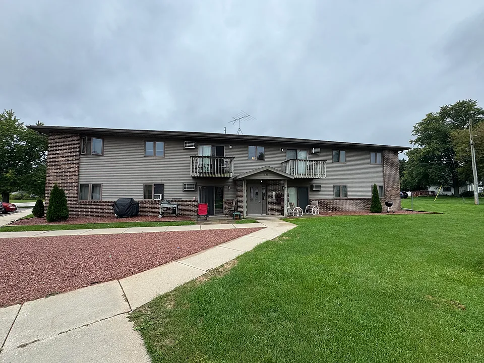 131 Elm St #7