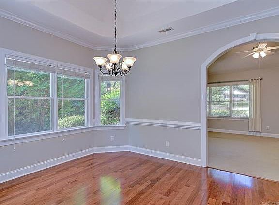 5th image of 1711 Lumpkin Cir