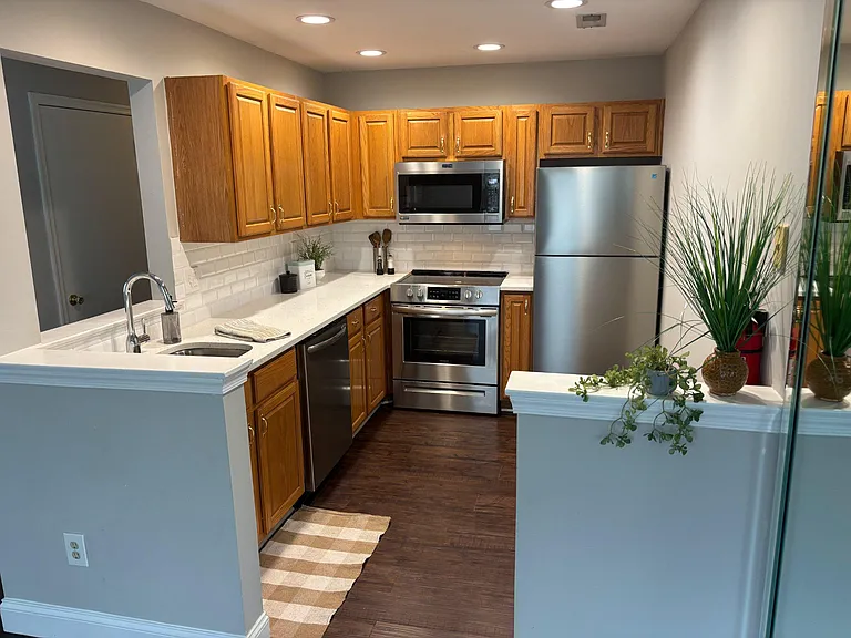 1002 Squirrel Rd — Photo 5