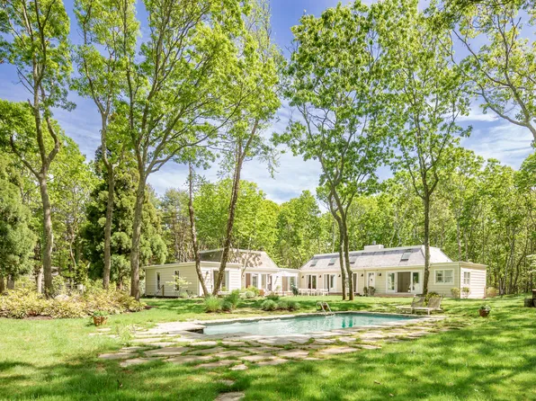 143 Sandy Hollow Rd, Southampton, NY 11968