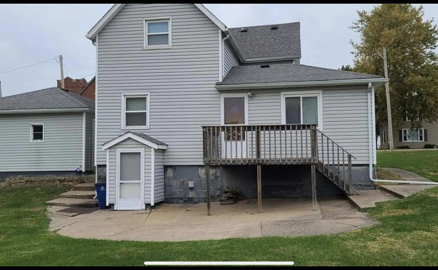 310 Edgington St — Photo 2