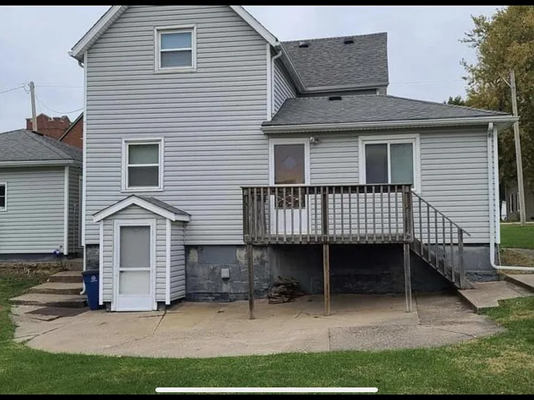 310 W Edgington St — Photo 2