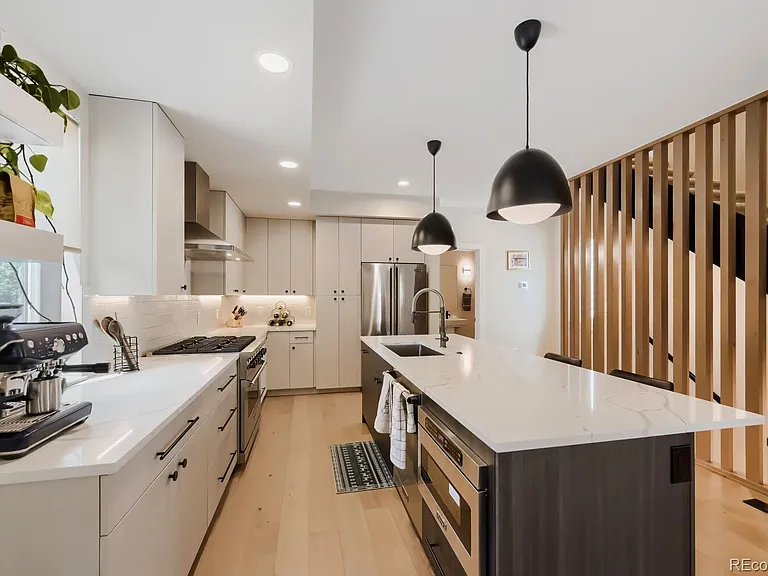 2730 N Clay St — Photo 1