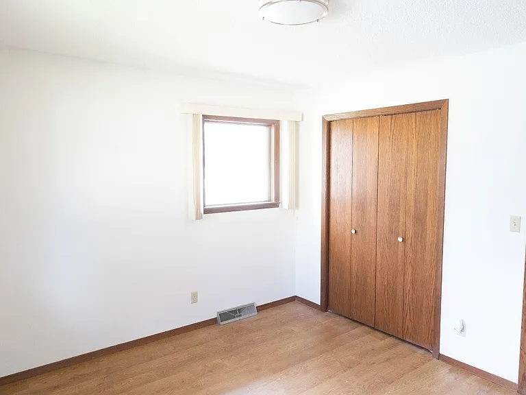 714 Logan Ave #1 — Photo 11
