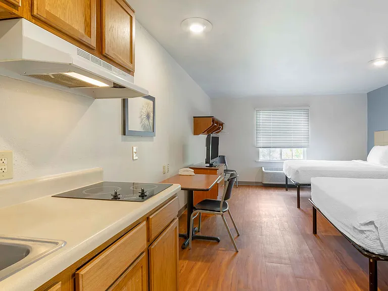 Studio Suite - 2 Queen Beds