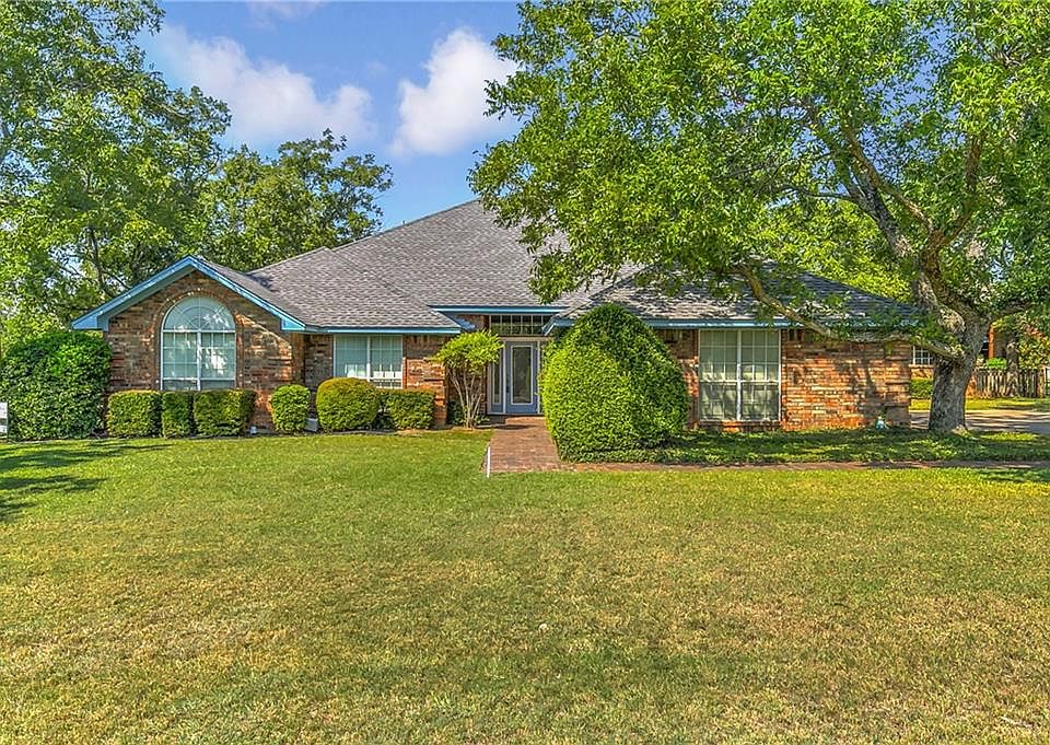 1st image of 8916 Hickory Hill Dr
