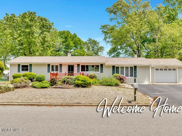 24 Western Drive, Howell, NJ 07731