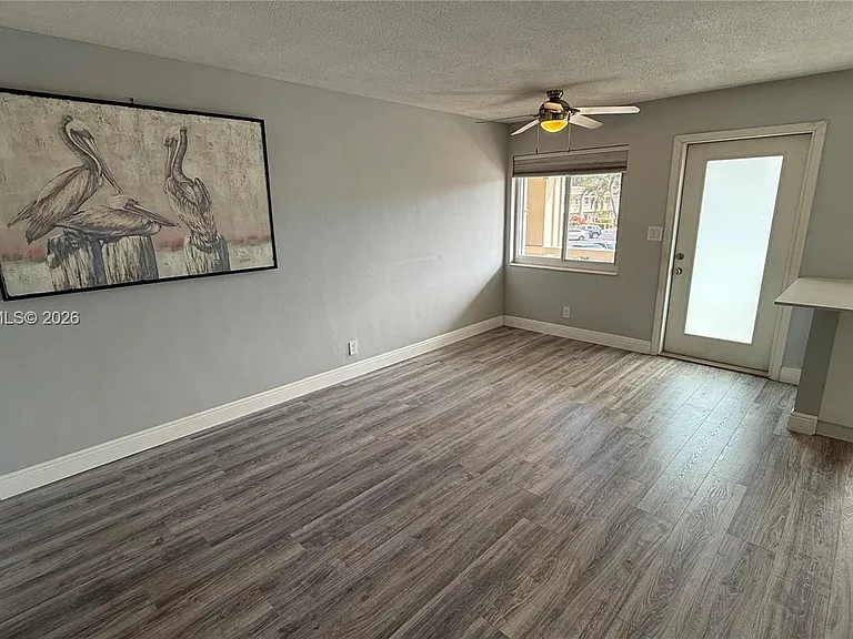2115 NE 42nd Ct #206N — Photo 7