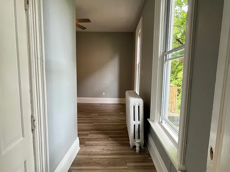 324 Broad St #B — Photo 10