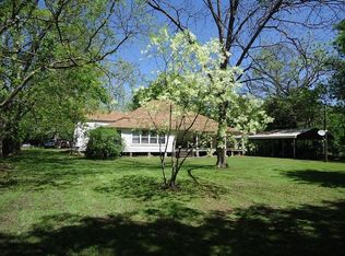 105 Maple St, Pineland, TX 75968