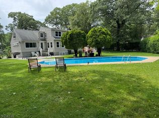 35 Brendona Ave, Hopatcong Boro, NJ 07874