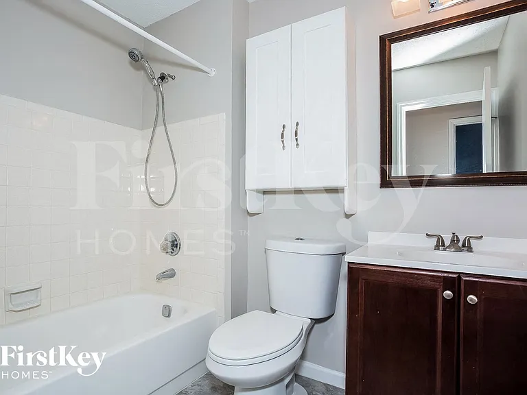111 Timberlake Ct — Photo 13