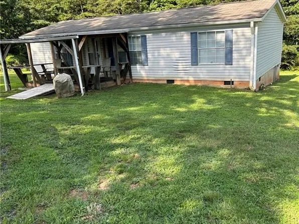 247 Oak Rd, Mayodan, NC 27027