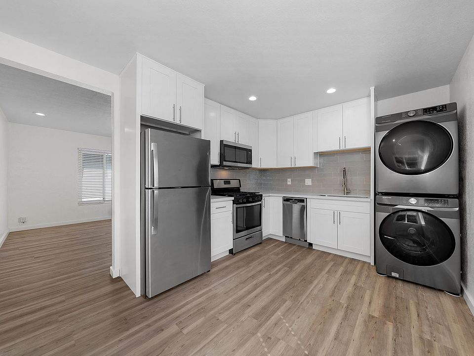 1st image of 2637 Magnolia Ave #2637