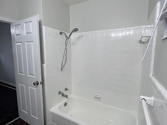 5th image of 305 Broward St APT 2