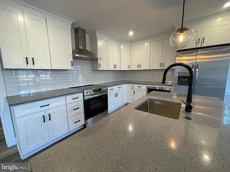 505 S Orange St #1 — Photo 6