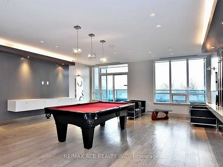 7167 Yonge St #508 — Photo 22