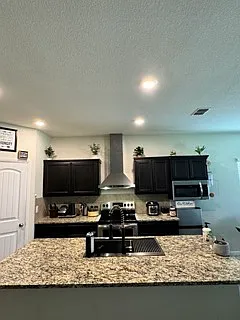 3 bed, $3,500 — Photo 4