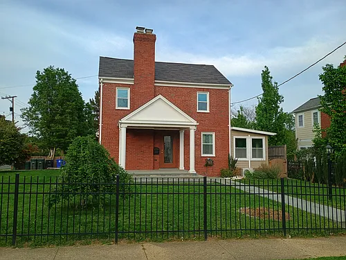 601 S Taylor St Photo 1