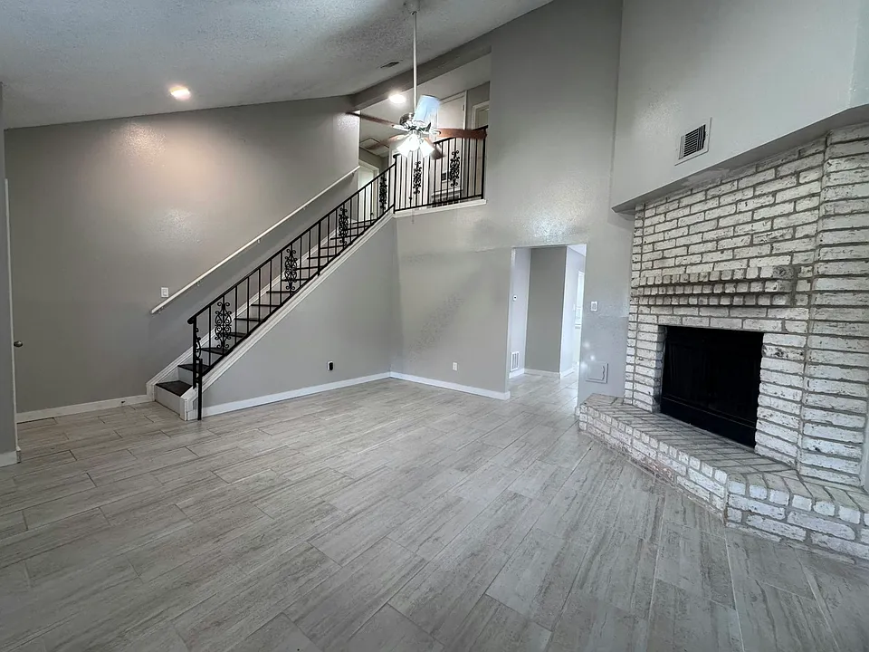 9414 Crystal Cove Cir