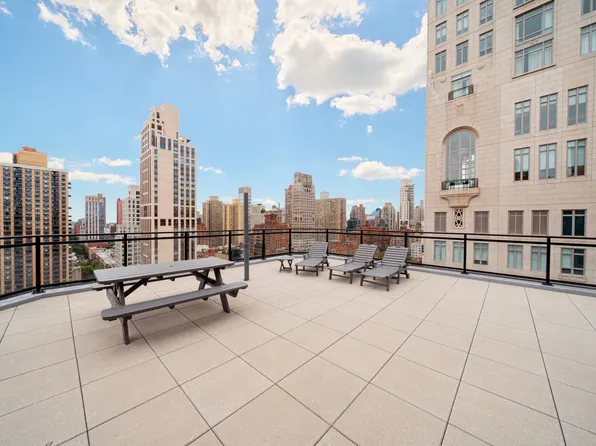 201 East 83rd Street image 15 of 17