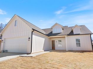 1016 Lily Ln, Oxford, MS 38655