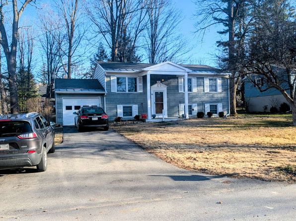 11 Woodland Ct