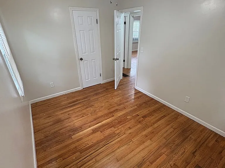 5517 Willow Ave — Photo 16