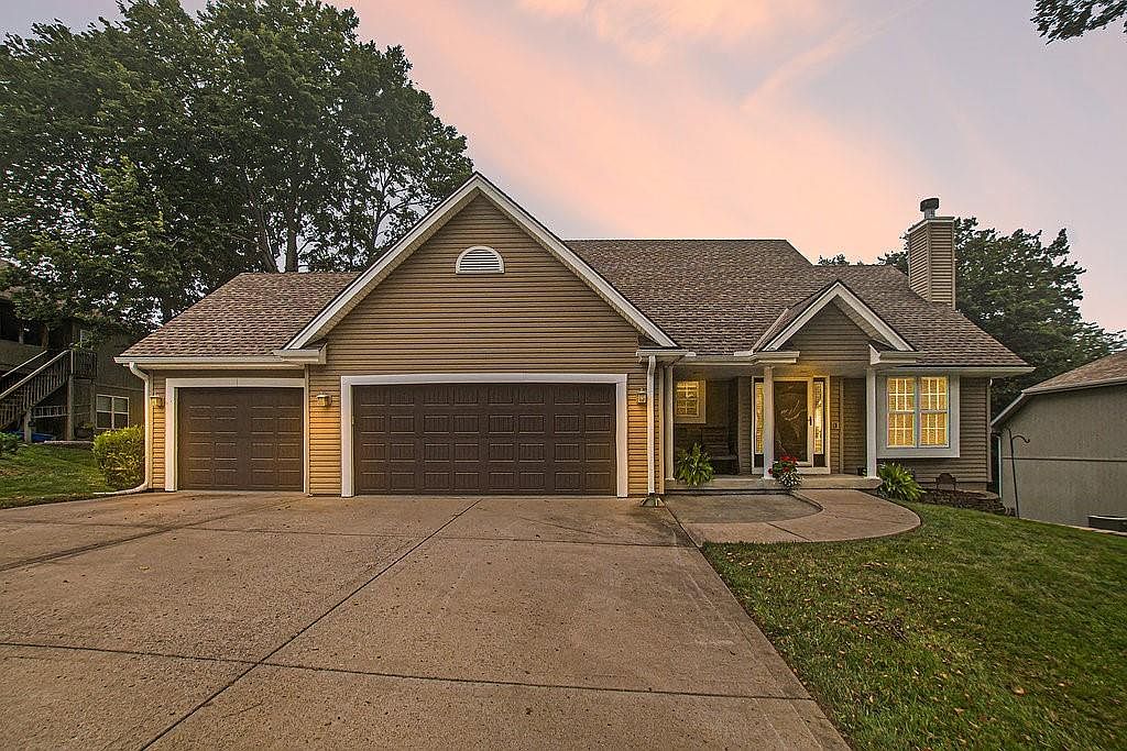 210 Lakeview Dr, Smithville, MO 64089 Zillow