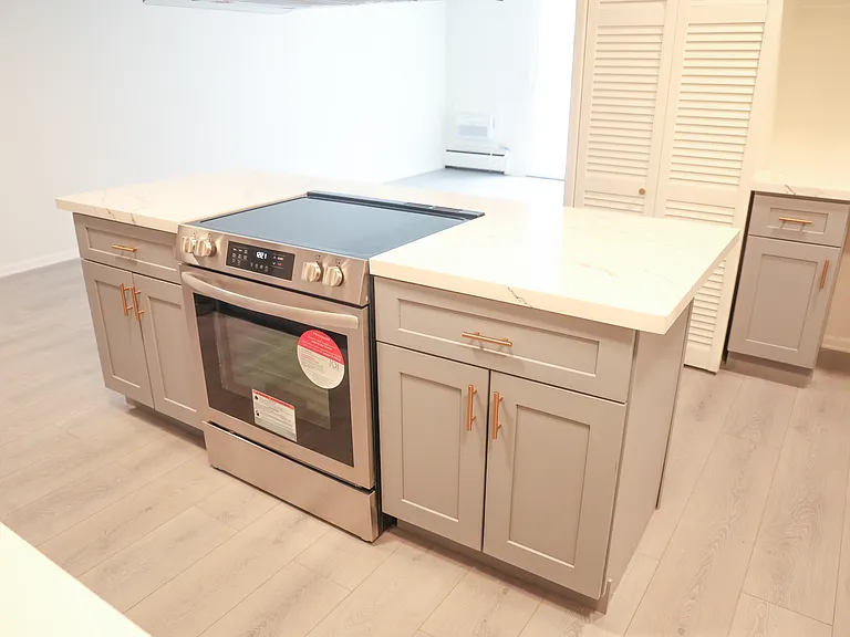 1111 N Ash St #406 — Photo 3