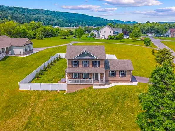 123 Hank Aaron Rd, Berkeley Springs, WV 25411