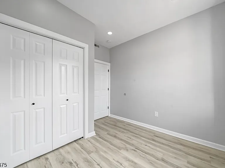 53-55 Henry St #57 — Photo 22